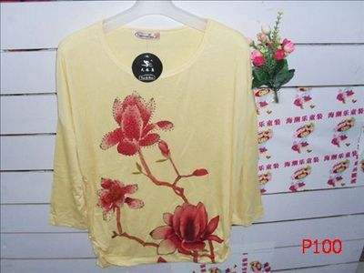 服装批发市场洞察 品牌供应、价格策略与尾货库存管理