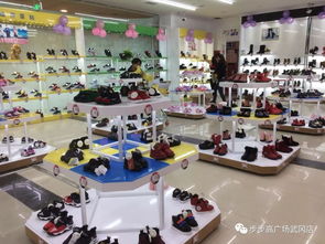 武冈最大服装批发城11月10日盛大开业，百万商品低价来袭，引领消费新潮流